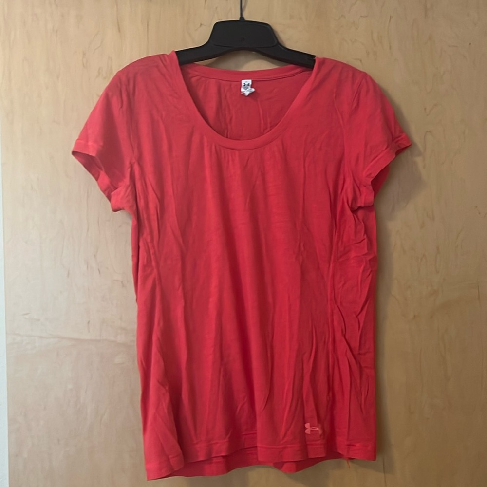 Women’s Under Armour T-shirt size Large